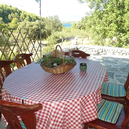Marija * Stari Grad (Hvar)