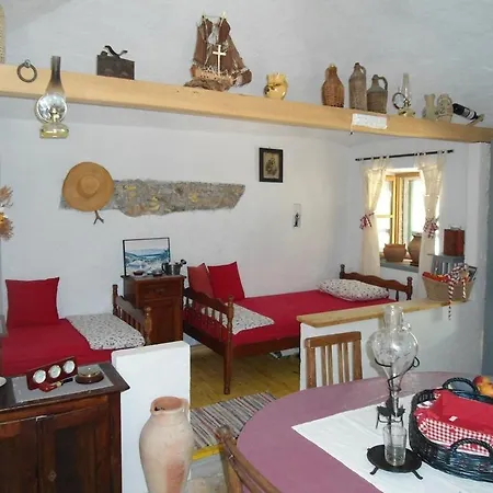 Marija Stari Grad (Hvar)